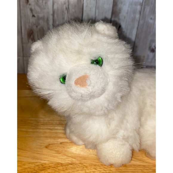 Vintage Russ Berrie Nikki Kitty Cat White Plush Persian Green Eyes Stuffed Toy - Picture 2 of 7
